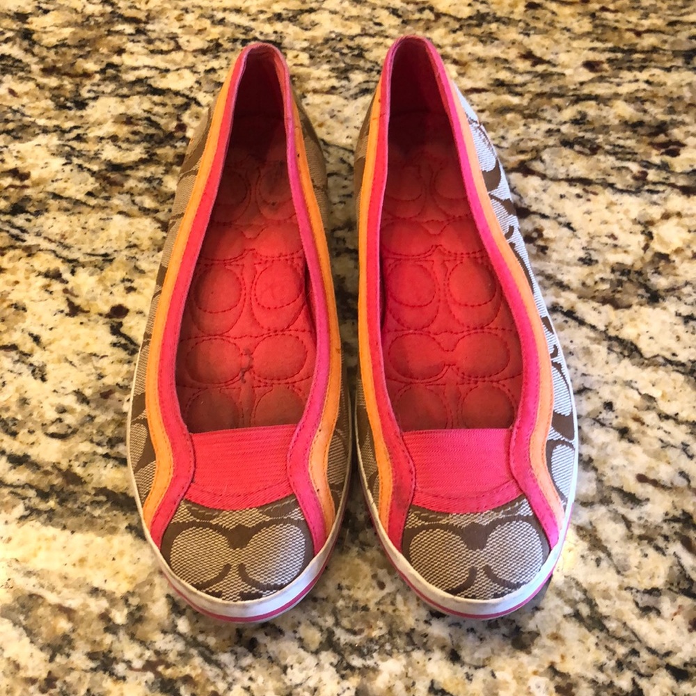 COACH A2165 Slip-On Ballerine Flat, Size 5.5